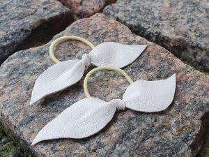 Mazās matu gumijas baltas bantes