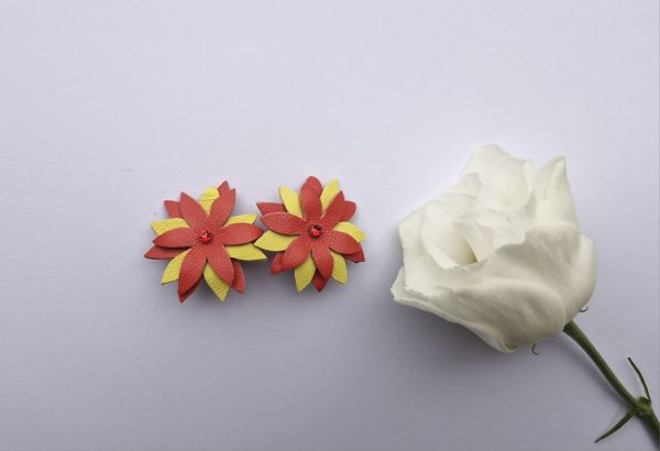 Puķu auskari sarkans-dzeltens