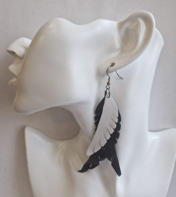 Spalvu auskari melnbalti