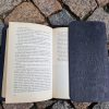 Grāmatu vāks tumši zils Zalkša un Mārtiņa zīmes